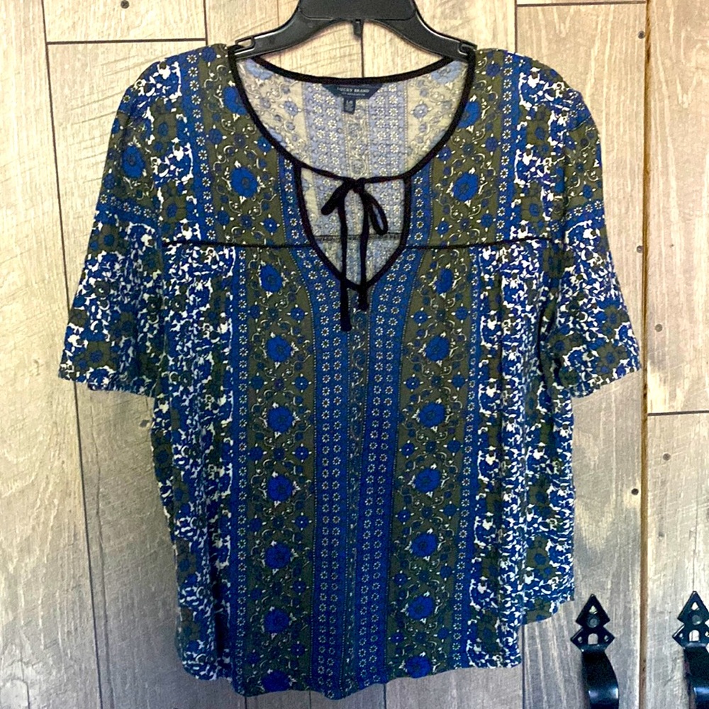 Lucky Brand Women’s Top. Size Large.